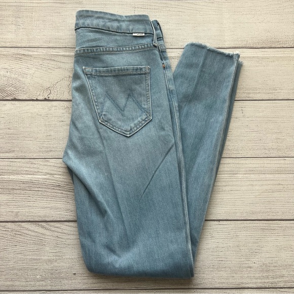 MOTHER Denim - Mother - The Looker Ankle Fray in Hold My Hand Size 25 
Color:Hold My Hand